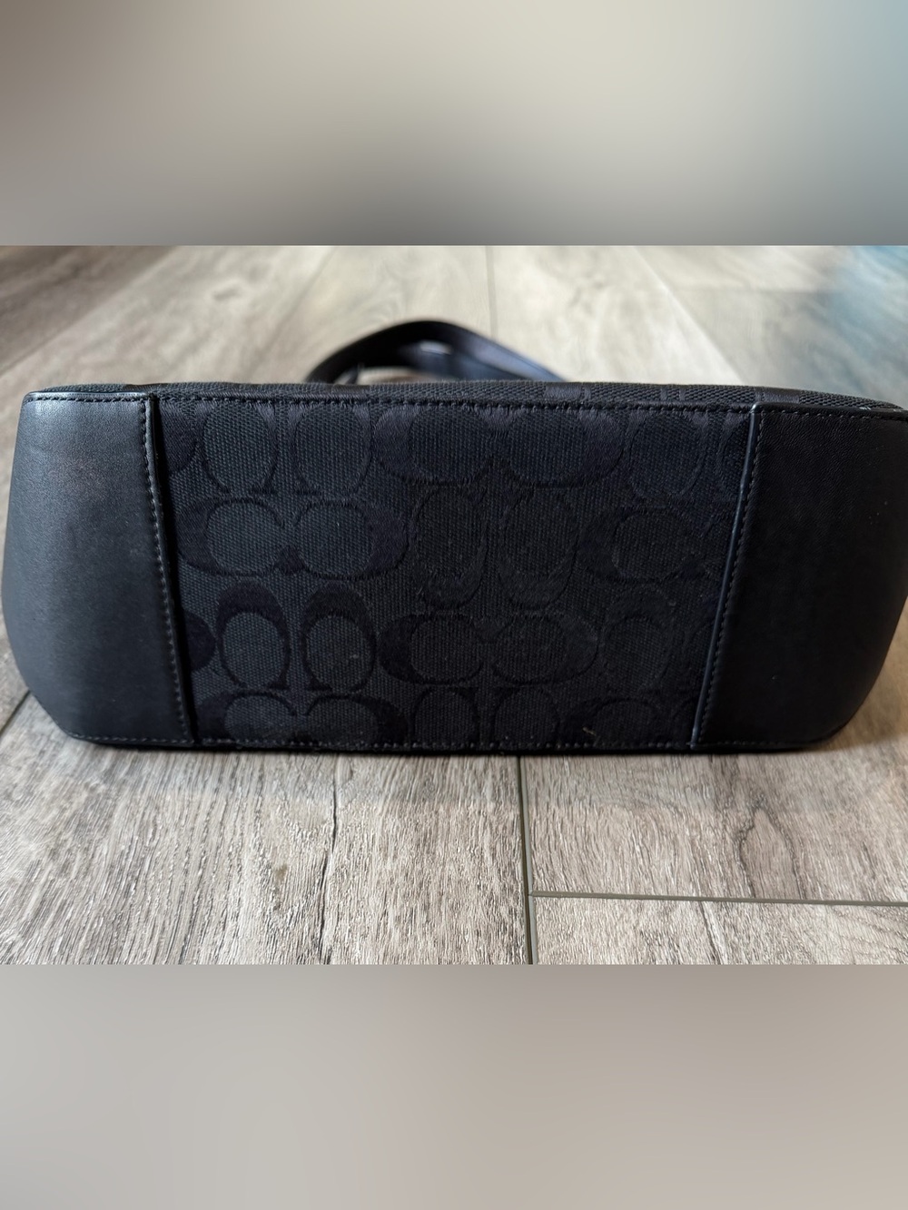 Coach- Y2K Black Signature ZipTote with Leather Trim - Picture 5 of 12